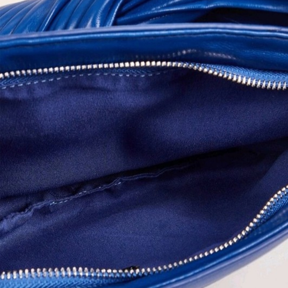 Pleated Clutch Handbag - Picture 6 of 8